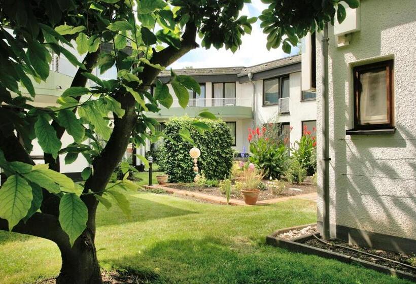 Villa Am Rhein