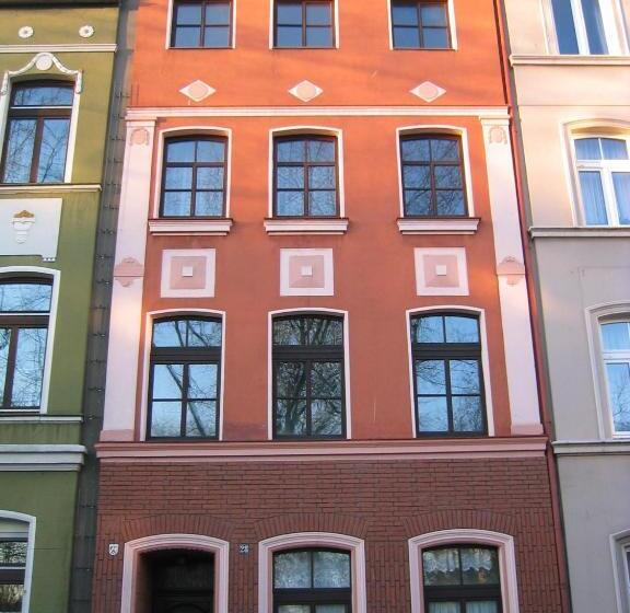 تختخواب و صبحانه Pension Am Helenenwall