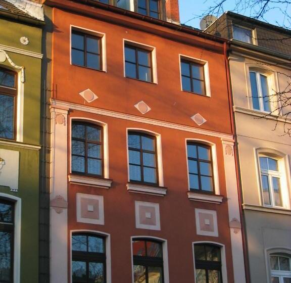 تختخواب و صبحانه Pension Am Helenenwall