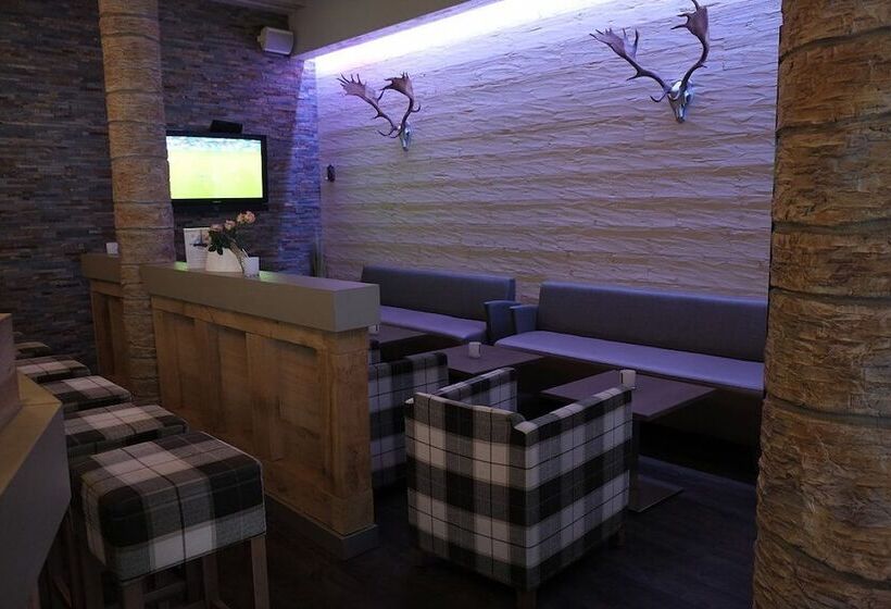 فندق Brunnenhof International