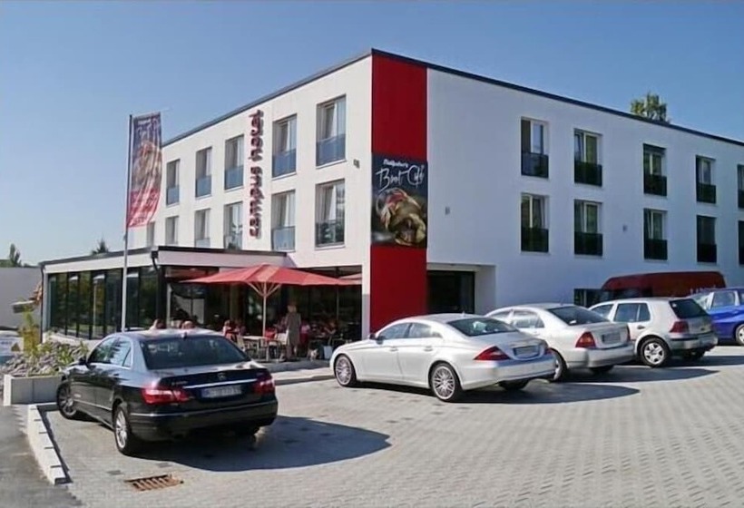 هتل Campus