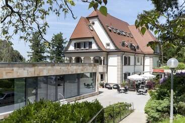 هتل Caritas Tagungszentrum