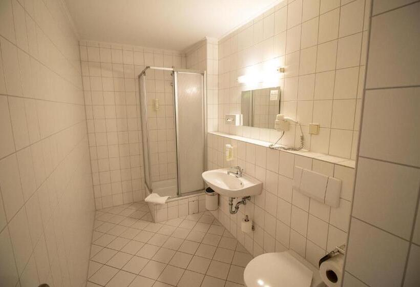 هتل Fallersleber Spieker