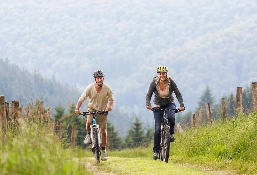 호텔 Hochsauerland By Center Parcs