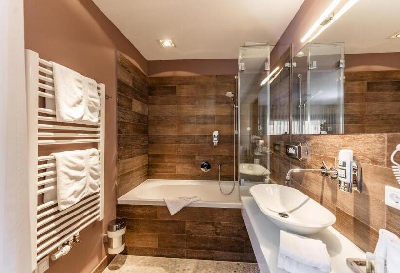 בית מלון כפרי Villa Lago Garni