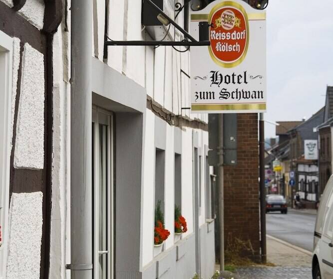 هتل Zum Schwan Weilerswist