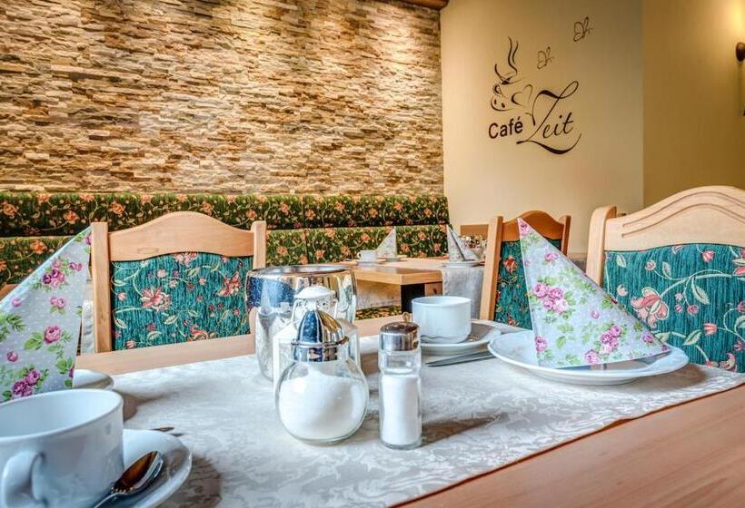 ホテル Cafe Hoyer Pension Und Appartements