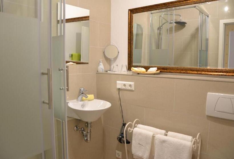 ホテル Christian Garten