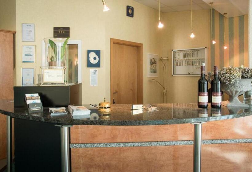 ホテル Saar Galerie