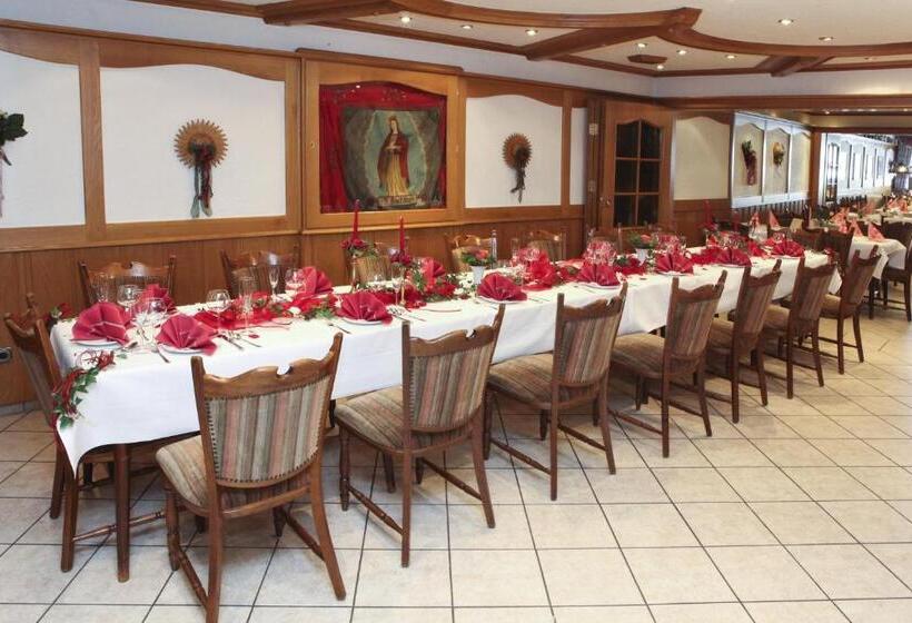 ペンション Gasthaus Stroh