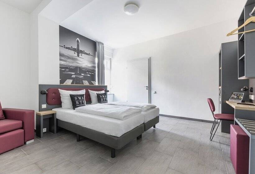 SMARTY Airport Cologne Hotel - KONTAKTLOSER SELF CHECK-IN
