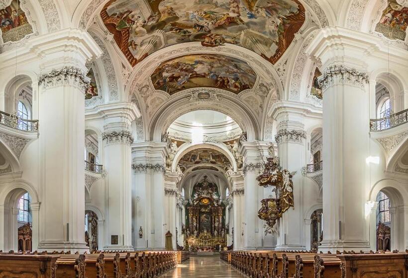 هتل Akademie Der Dioezese Weingarten