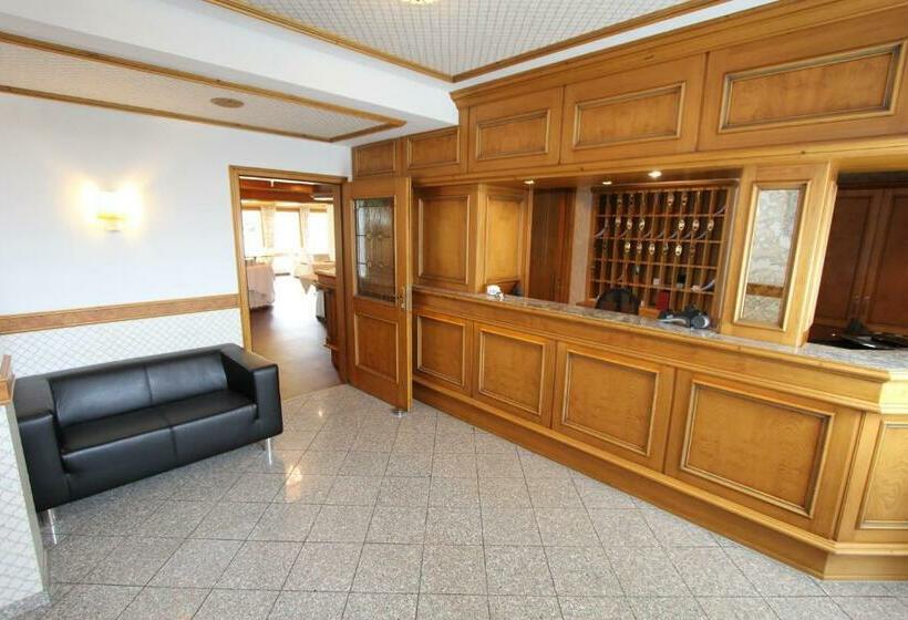 호텔 Gästehaus Am Kurpark