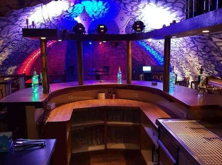 ホテル Brauerei   Ausschank Zur Krone