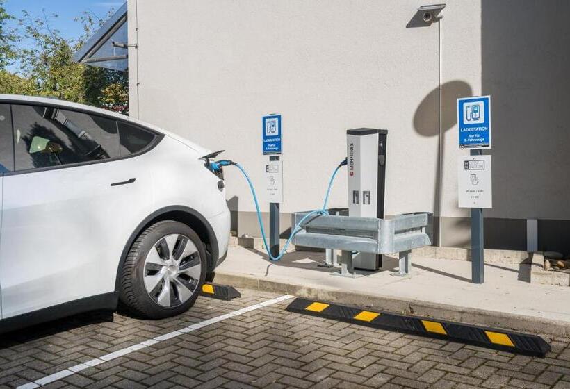 هتل Newton Ludwigshafen