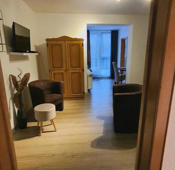 فندق Pension Waldschloß