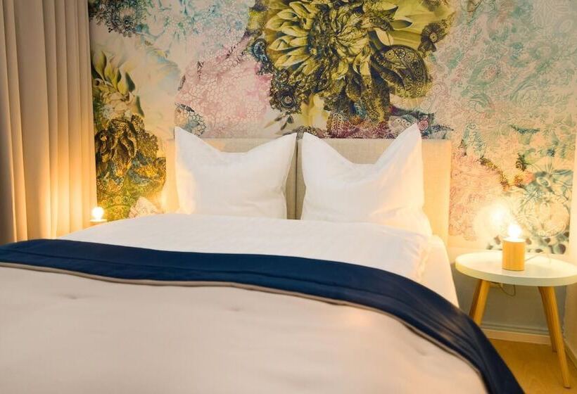 هتل Reverey  Kontaktloser Self Check In