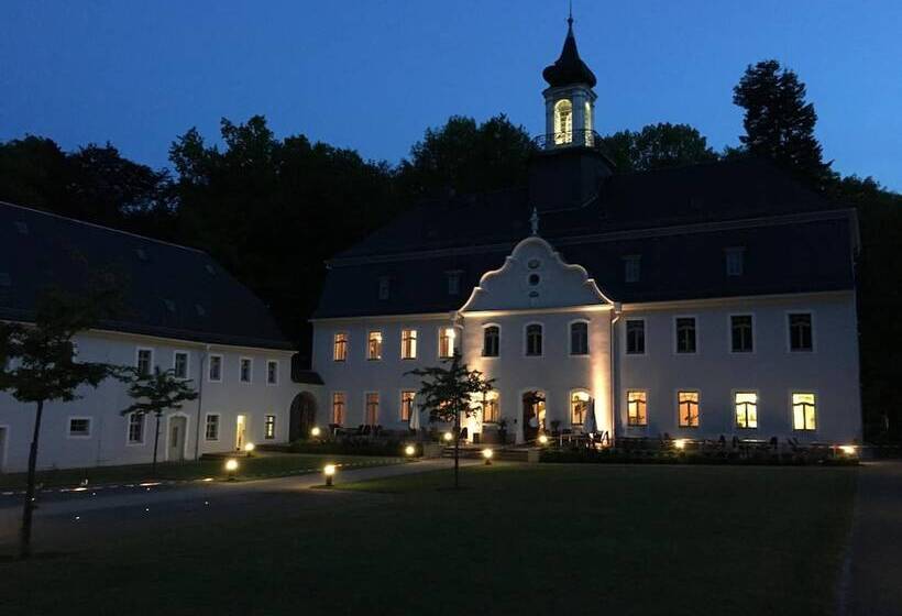هتل Schloss Rabenstein
