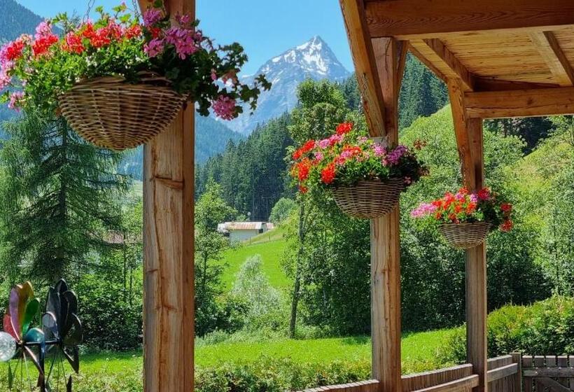 민박 Gästehaus Landhaus Tyrol