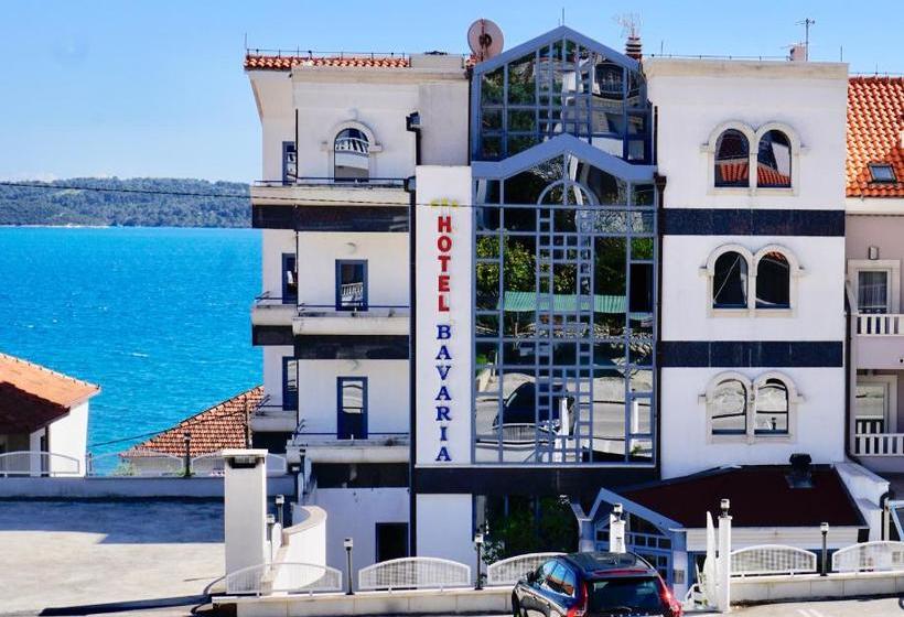 هتل Bavaria - First Library