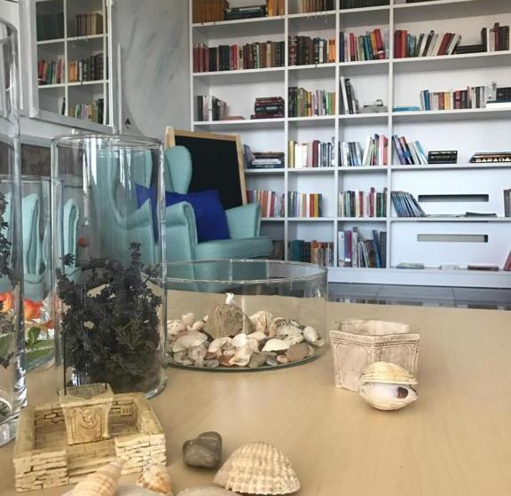 هتل Bavaria - First Library