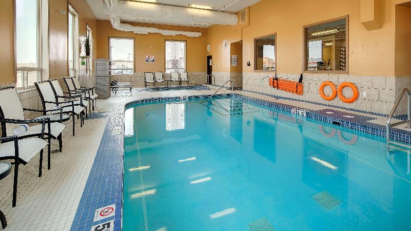 هتل Best Western Plus Estevan Inn & Suites