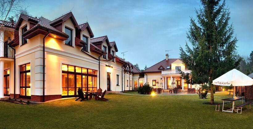 هتل Dwór Konstancin