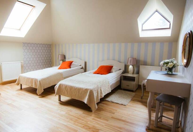 هتل Dwór Konstancin