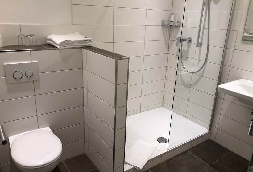 בית מלון כפרי Gasthof Flotzinger Brau