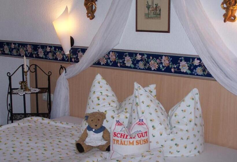 هتل Goldenes Faß