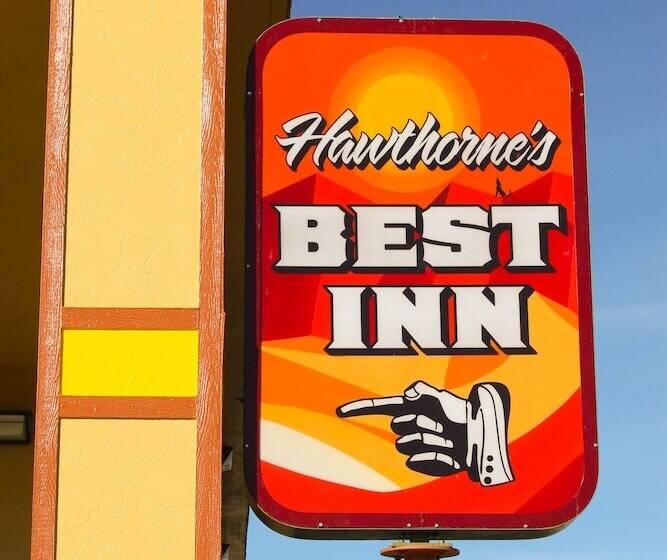 בית מלון כפרי Hawthorne's Best Inn