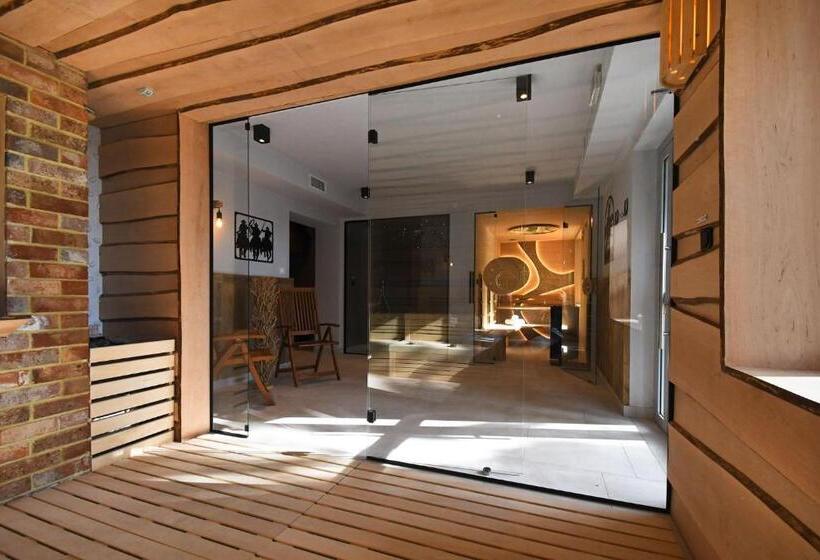 هتل Mazuria Country & Spa