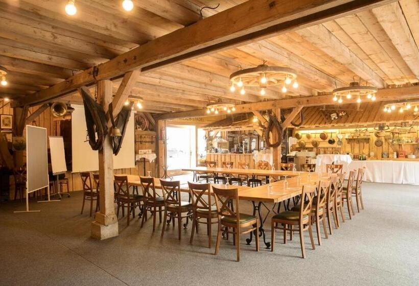 Отель Neumaiers Hirsch Gasthof Und Land