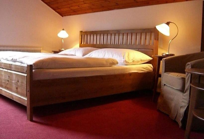 ホテル Frühstückspension Pfandlwirt