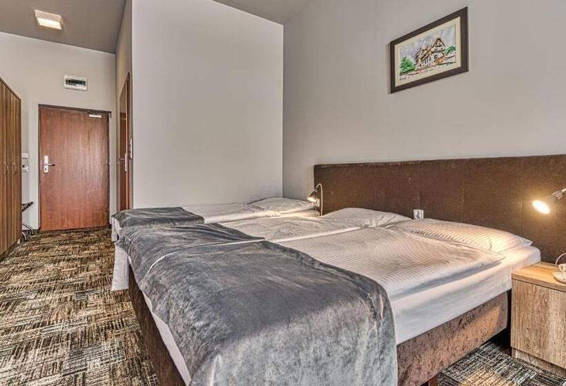 هتل St Lukas Medical & Spa