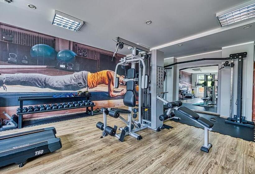 هتل St Lukas Medical & Spa