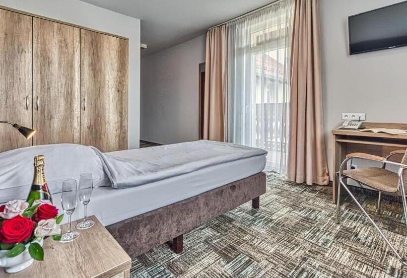هتل St Lukas Medical & Spa