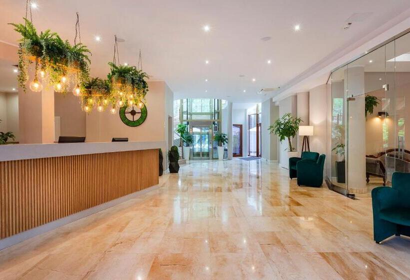 هتل Verde Montana Wellness & Spa