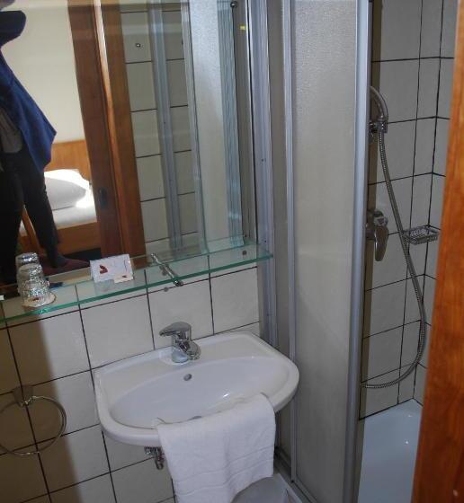 هتل Zillners Einkehr