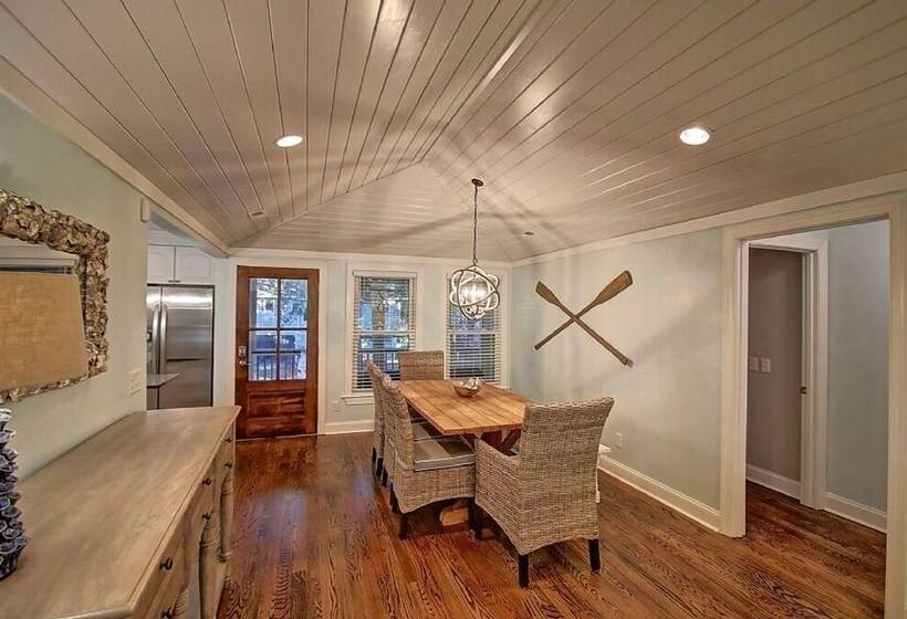 35 Twin Oaks