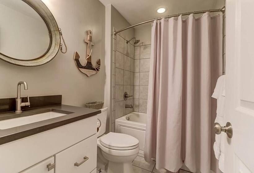 35 Twin Oaks