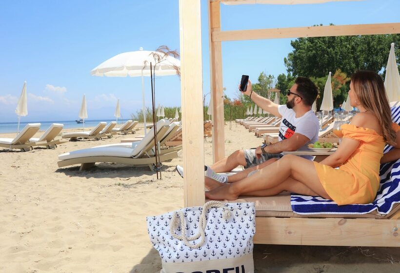 هتل Cavomarina Beach  Adults Only