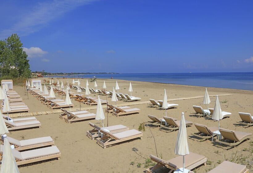 هتل Cavomarina Beach