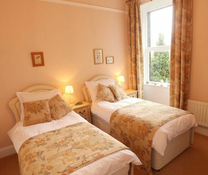 Отель Cononley Hall Bed & Breakfast
