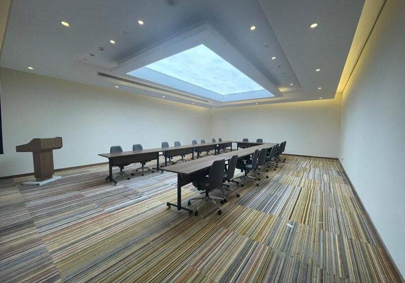 Fotos del hotel Mövenpick Jumeirah Village Triangle:  19