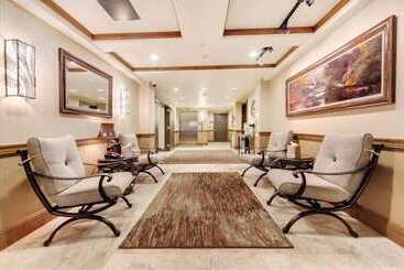Luxury Ski In, Ski Out 2 Bedroom Mountain Residence In The Heart Of Lionshead Village With Heated Sl