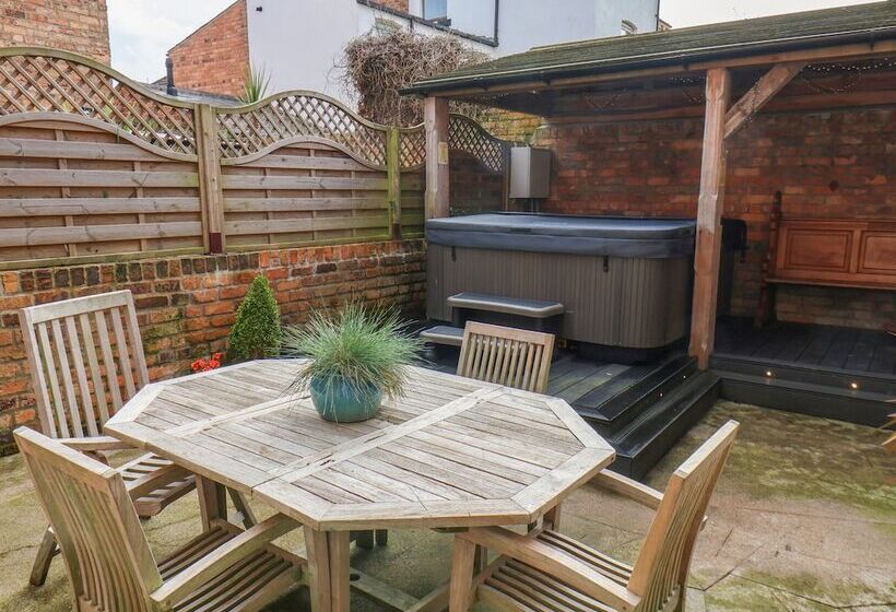 11 Highfield