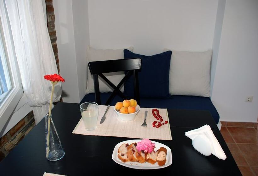 هتل Andros Prive Suites