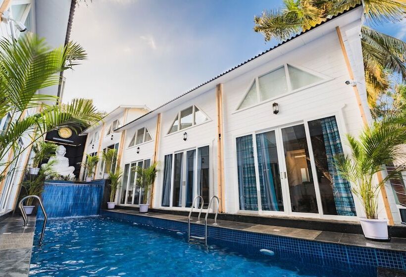 هتل Baga Hideout Premiere