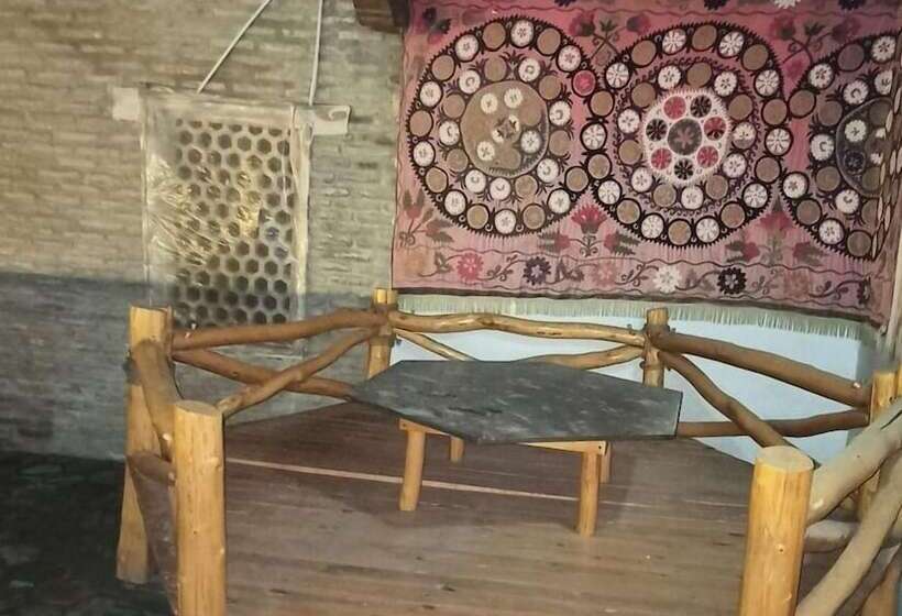 בית מלון כפרי Mekhtar Ambar  Caravan Sarai Xix